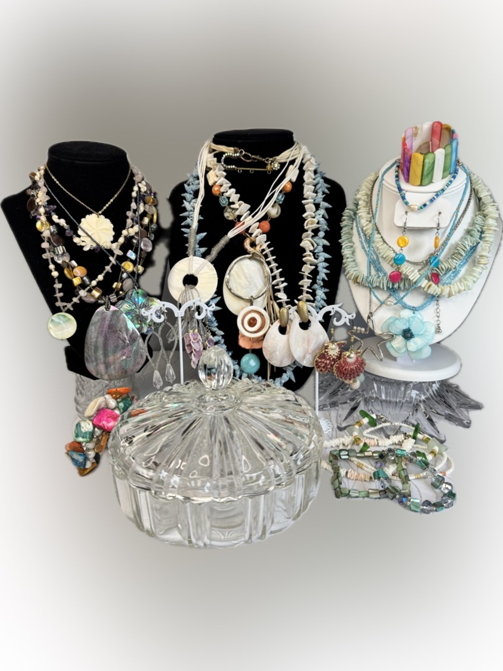 Tropical Jewelry - Vintage Anchor Hocking Old Cafe Clear Glass Lidded Candy Dish